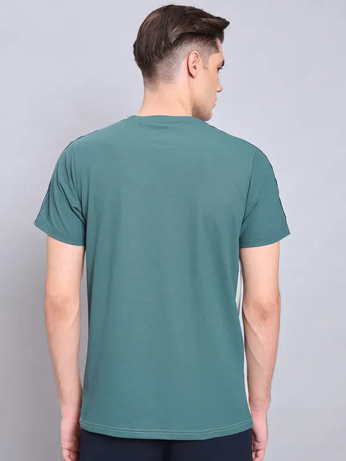 Men Colorblock Slim Fit Crew Neck T-shirt with MATPIQ