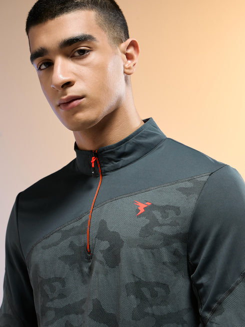 Men Jacquard Slim Fit Mock Neck T-shirt with TECHNO COOL+