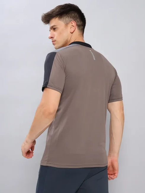 Men Colorblock Slim Fit Polo T-shirt with TECHNO COOL+