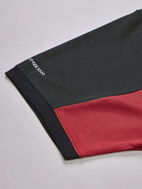 Men Colorblock Slim Fit Crew Neck T-shirt with TECHNO COOL+
