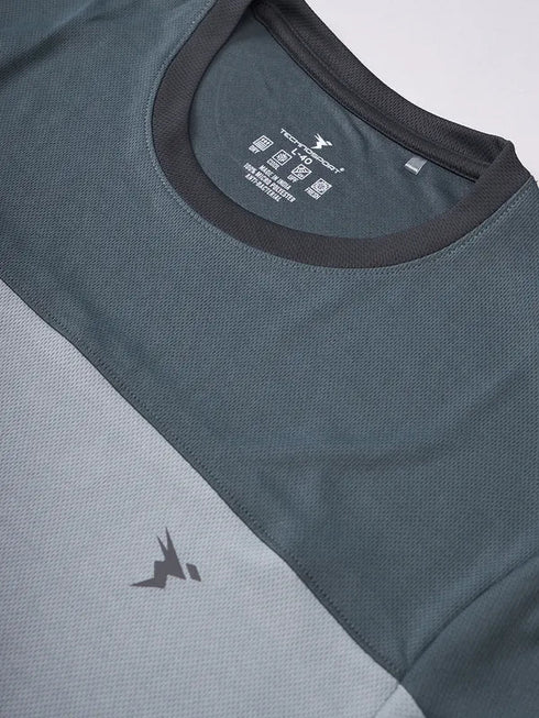 Men Colorblock Slim Fit Crew Neck T-shirt with TECHNO COOL+