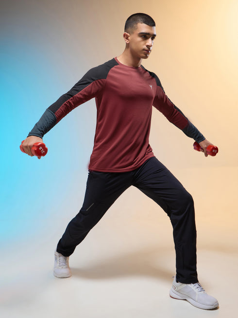 Men Colorblock Slim Fit Crew Neck T-shirt with TECHNO COOL+