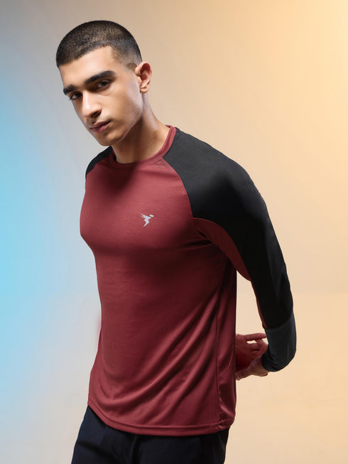 Men Colorblock Slim Fit Crew Neck T-shirt with TECHNO COOL+