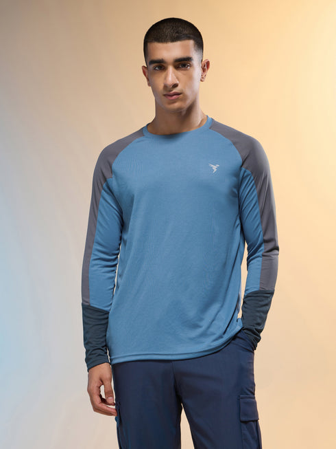 Men Colorblock Slim Fit Crew Neck T-shirt with TECHNO COOL+