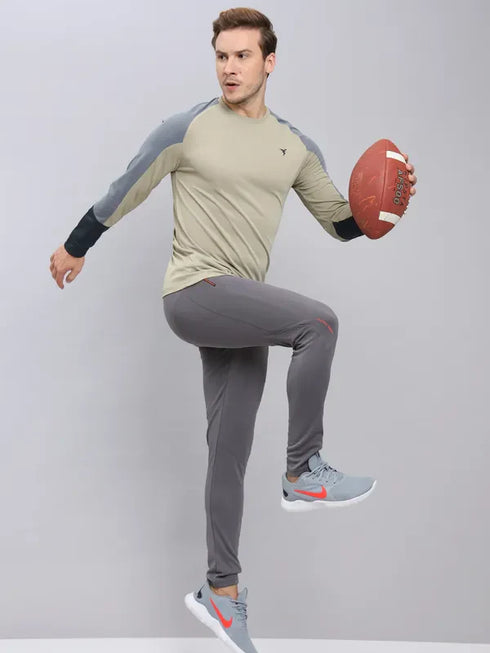 Men Colorblock Slim Fit Crew Neck T-shirt with TECHNO COOL+