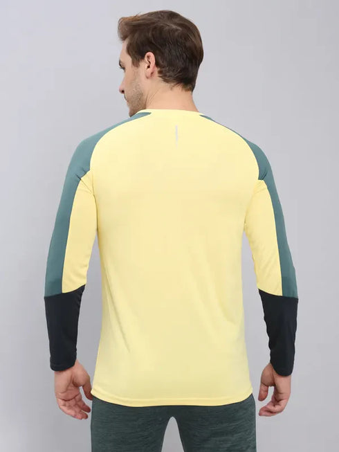 Men Colorblock Slim Fit Crew Neck T-shirt with TECHNO COOL+