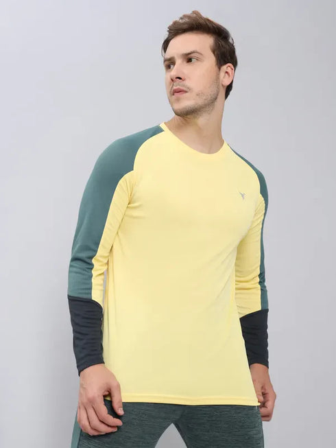 Men Colorblock Slim Fit Crew Neck T-shirt with TECHNO COOL+