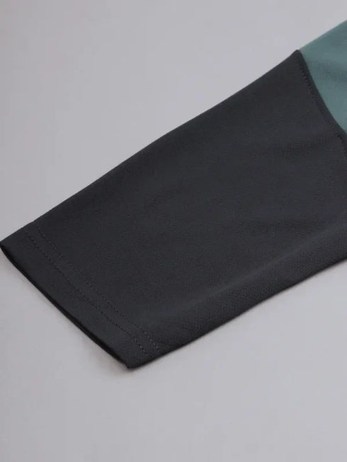 Men Colorblock Slim Fit Crew Neck T-shirt with TECHNO COOL+