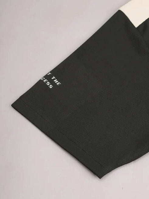 Men Colorblock Slim Fit Polo T-shirt with TECHNO COOL+
