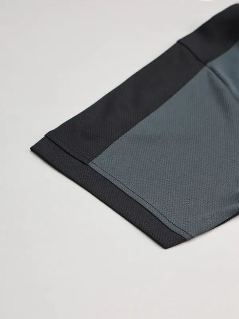 Men Colorblock Slim Fit Polo T-shirt with TECHNO COOL+