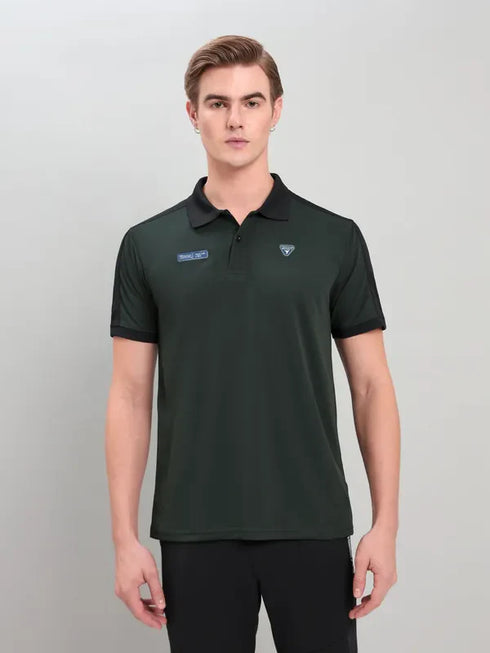 Men Colorblock Slim Fit Polo T-shirt with TECHNO COOL+