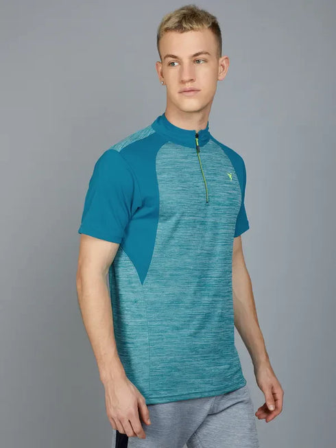 Men Melange Slim Fit Mock Neck T-shirt with TECHNO COOL+