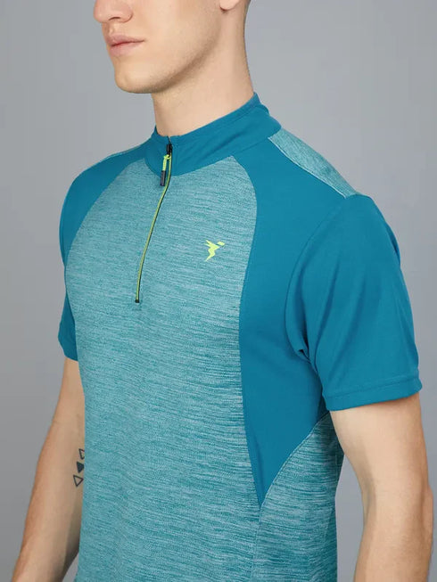 Men Melange Slim Fit Mock Neck T-shirt with TECHNO COOL+