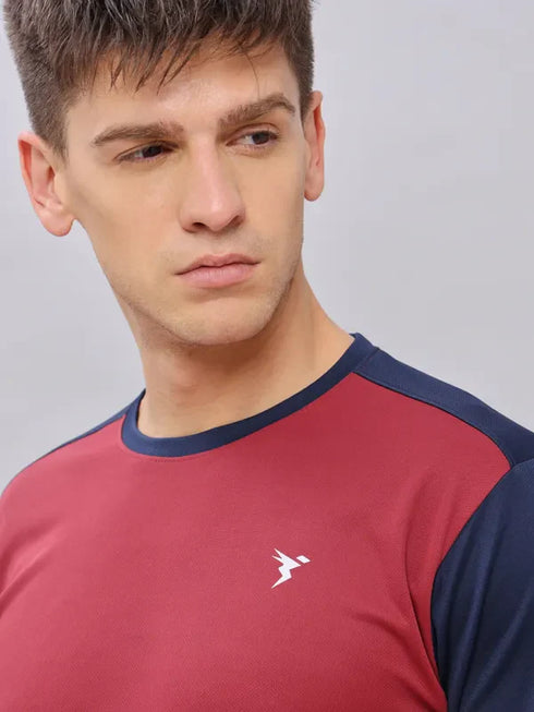 Men Colorblock Slim Fit Crew Neck T-shirt with TECHNO COOL+