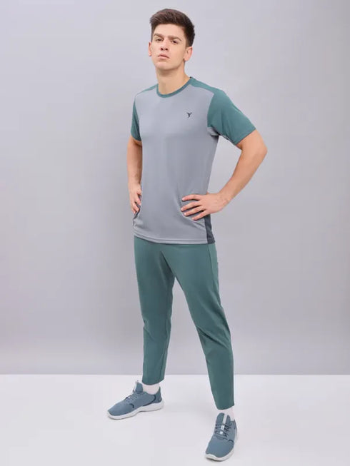 Men Colorblock Slim Fit Crew Neck T-shirt with TECHNO COOL+