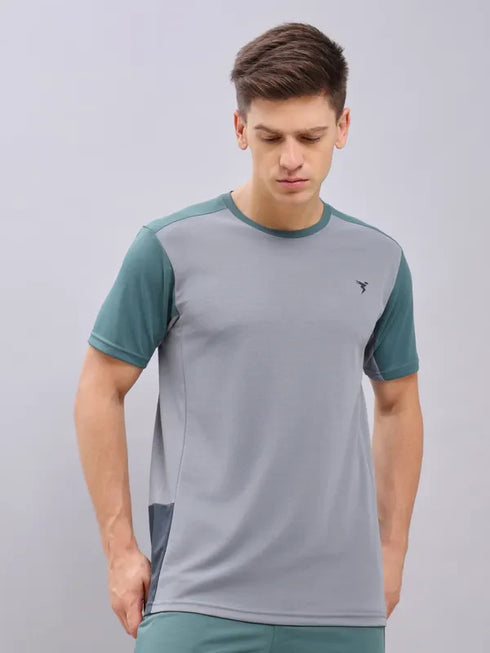 Men Colorblock Slim Fit Crew Neck T-shirt with TECHNO COOL+