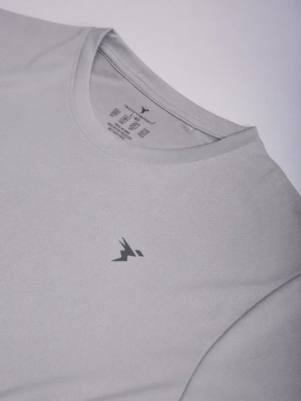 Men Colorblock Slim Fit Crew Neck T-shirt with DOUBLE COOL