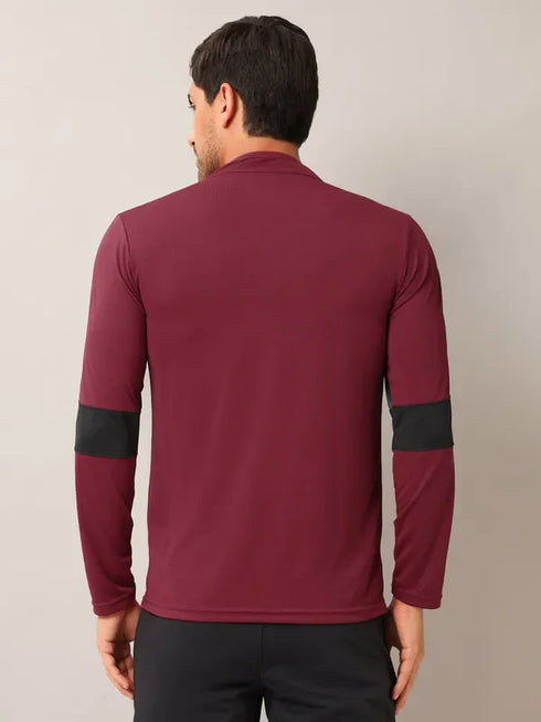 Men Colorblock Slim Fit Mock Neck T-shirt with TECHNO COOL+