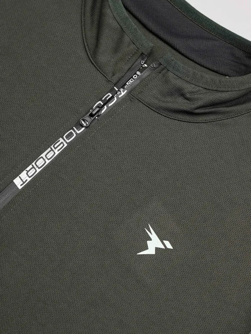 Men Colorblock Slim Fit Mock Neck T-shirt with TECHNO COOL+