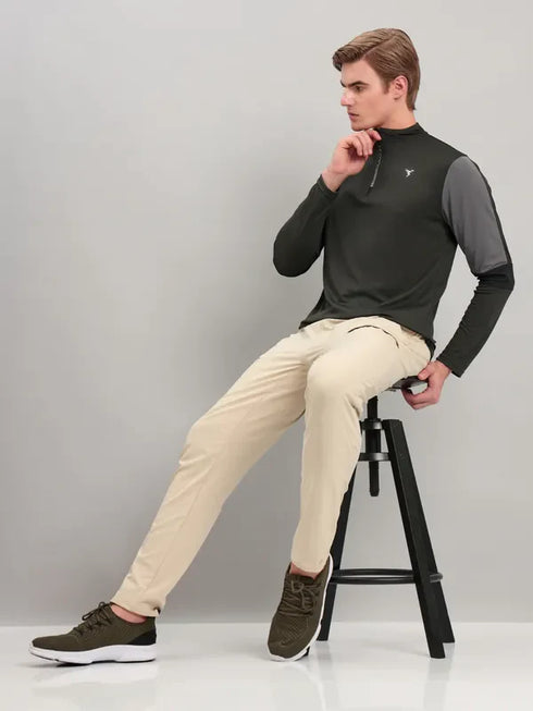 Men Colorblock Slim Fit Mock Neck T-shirt with TECHNO COOL+
