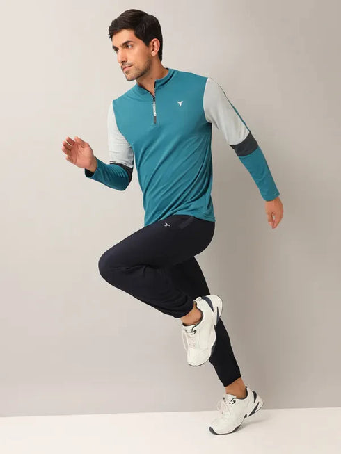 Men Colorblock Slim Fit Mock Neck T-shirt with TECHNO COOL+