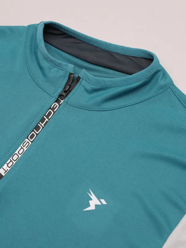 Men Colorblock Slim Fit Mock Neck T-shirt with TECHNO COOL+