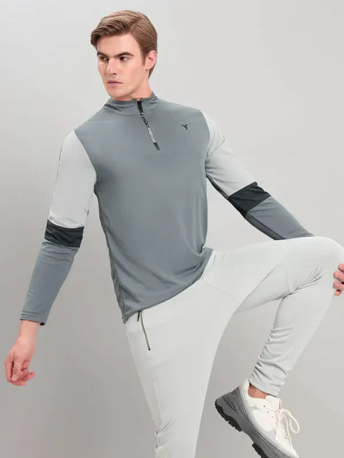 Men Colorblock Slim Fit Mock Neck T-shirt with TECHNO COOL+
