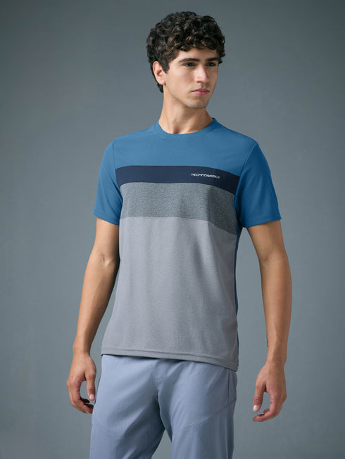 Men Colorblock Slim Fit Crew Neck T-shirt with MATPIQ
