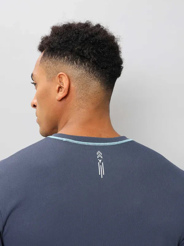 Men Solid Slim Fit V Neck T-shirt with TECHNO COOL+