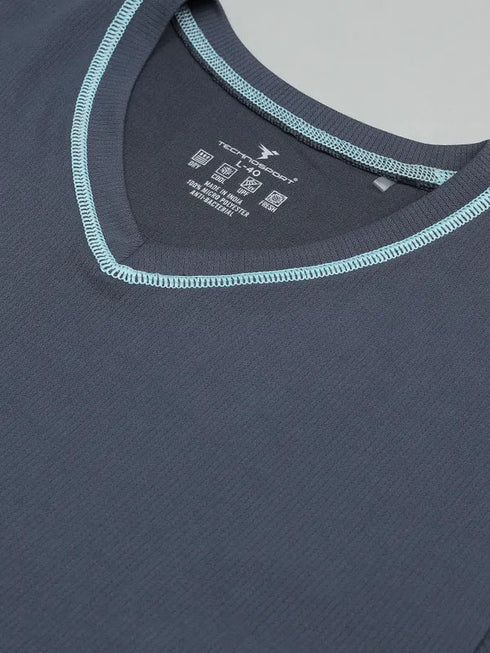 Men Solid Slim Fit V Neck T-shirt with TECHNO COOL+
