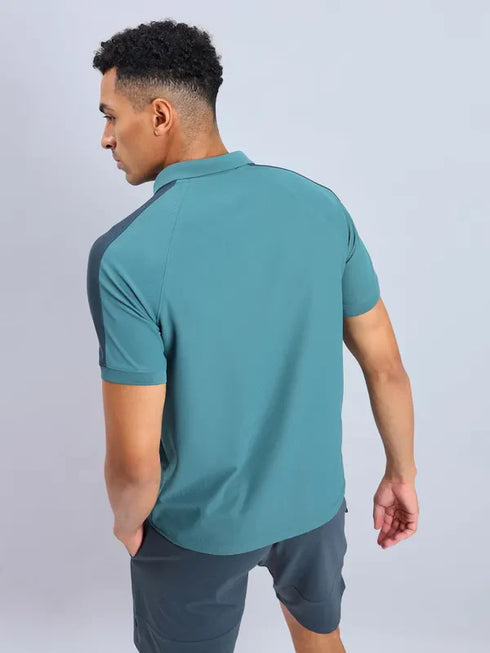 Men Colorblock Slim Fit Polo T-shirt with MATPIQ
