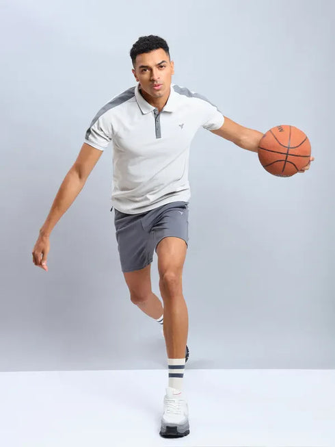 Men Colorblock Slim Fit Polo T-shirt with MATPIQ