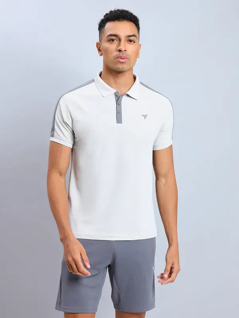 Men Colorblock Slim Fit Polo T-shirt with MATPIQ
