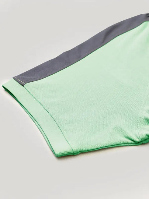 Men Colorblock Slim Fit Polo T-shirt with MATPIQ