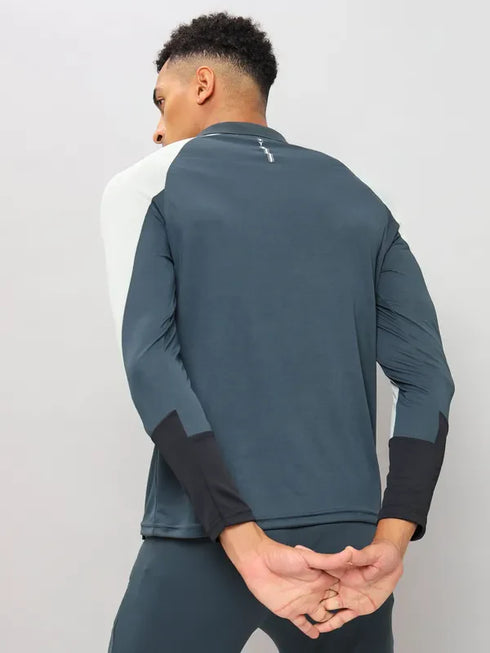 Men Colorblock Slim Fit Polo T-shirt with TECHNO COOL+