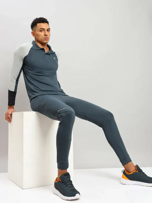 Men Colorblock Slim Fit Polo T-shirt with TECHNO COOL+