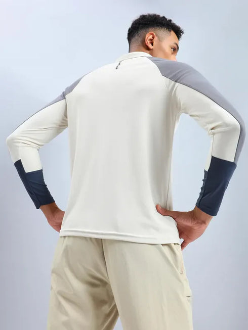 Men Colorblock Slim Fit Polo T-shirt with TECHNO COOL+