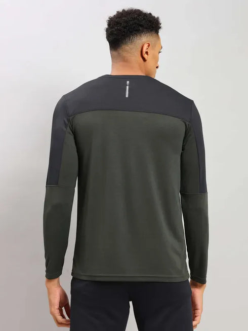 Men Colorblock Slim Fit Crew Neck T-shirt with TECHNO COOL+
