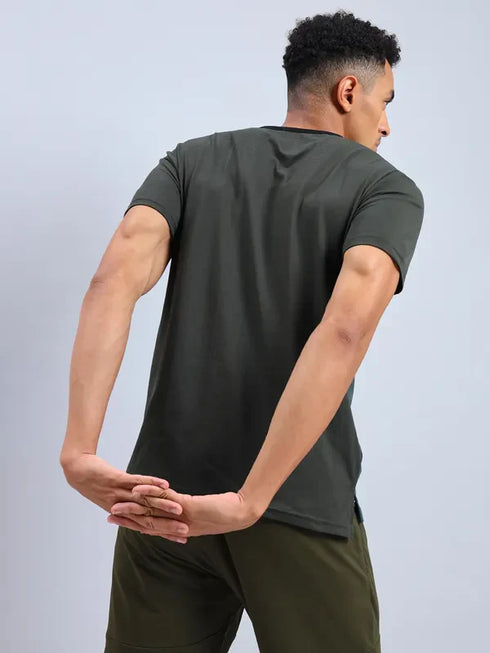 Men Solid Slim Fit Crew Neck T-shirt with ELASTO PLUS