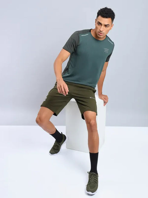 Men Solid Slim Fit Crew Neck T-shirt with ELASTO PLUS