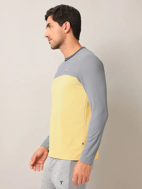 Men Colorblock Slim Fit Crew Neck T-shirt with MATPIQ