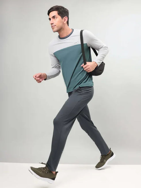 Men Colorblock Slim Fit Crew Neck T-shirt with MATPIQ