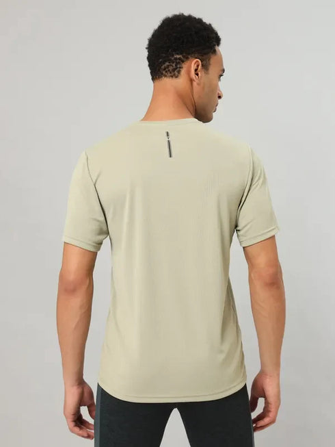 Men Printed Slim Fit Crew Neck T-shirt with TECHNO COOL+