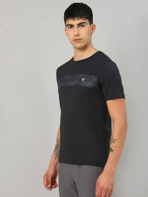 Men Printed Slim Fit Crew Neck T-shirt with TECHNO COOL+