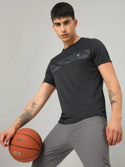 Men Printed Slim Fit Crew Neck T-shirt with TECHNO COOL+