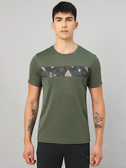 Men Printed Slim Fit Crew Neck T-shirt with TECHNO COOL+