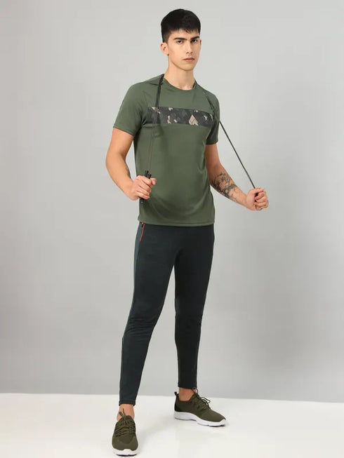 Men Printed Slim Fit Crew Neck T-shirt with TECHNO COOL+