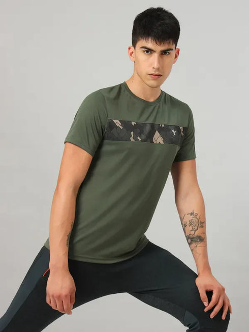 Men Printed Slim Fit Crew Neck T-shirt with TECHNO COOL+