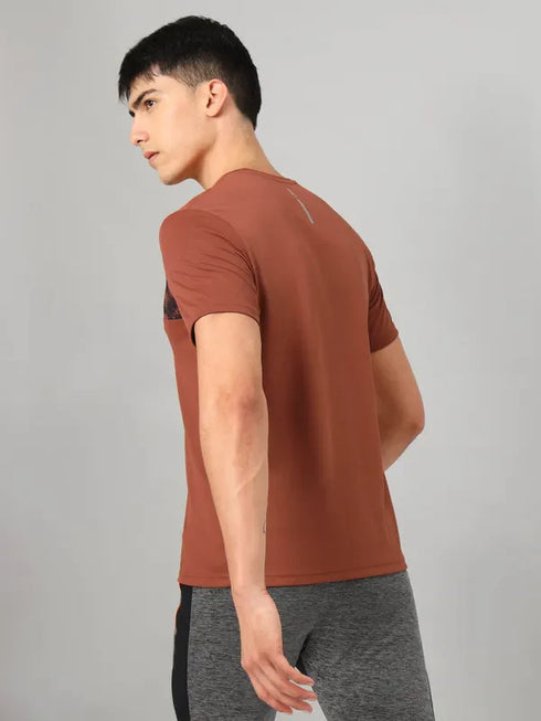 Men Printed Slim Fit Crew Neck T-shirt with TECHNO COOL+