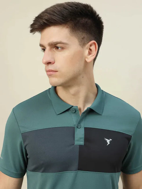 Men Colorblock Slim Fit Polo T-shirt with TECHNO COOL+